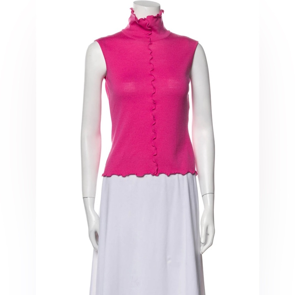 🚨Sold 🚨Escada Fuchsia Ruffled Tank Top